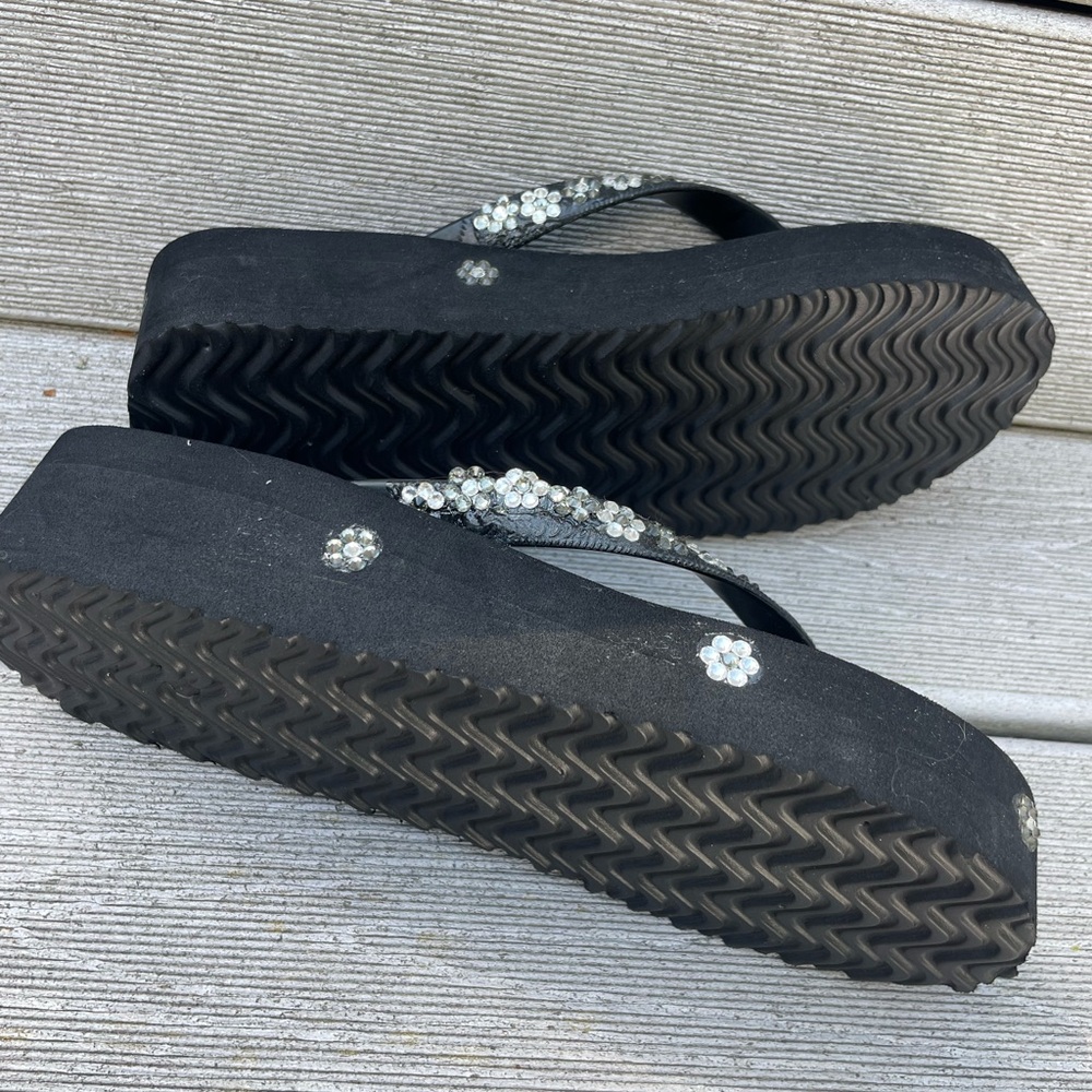 Lady Lanell’s High Night Black Flip Flop Sandals Swarovski crystal flowers sz 8 - Picture 4 of 5